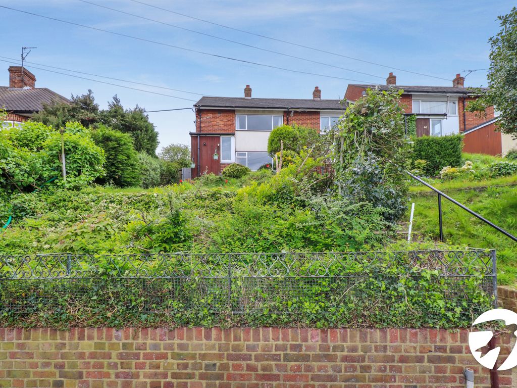 2 bed terraced house for sale in Upper Abbey Road, Belvedere DA17, £