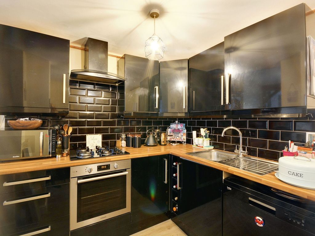 2 bed terraced house for sale in Cudworth Road, Willesborough TN24, £