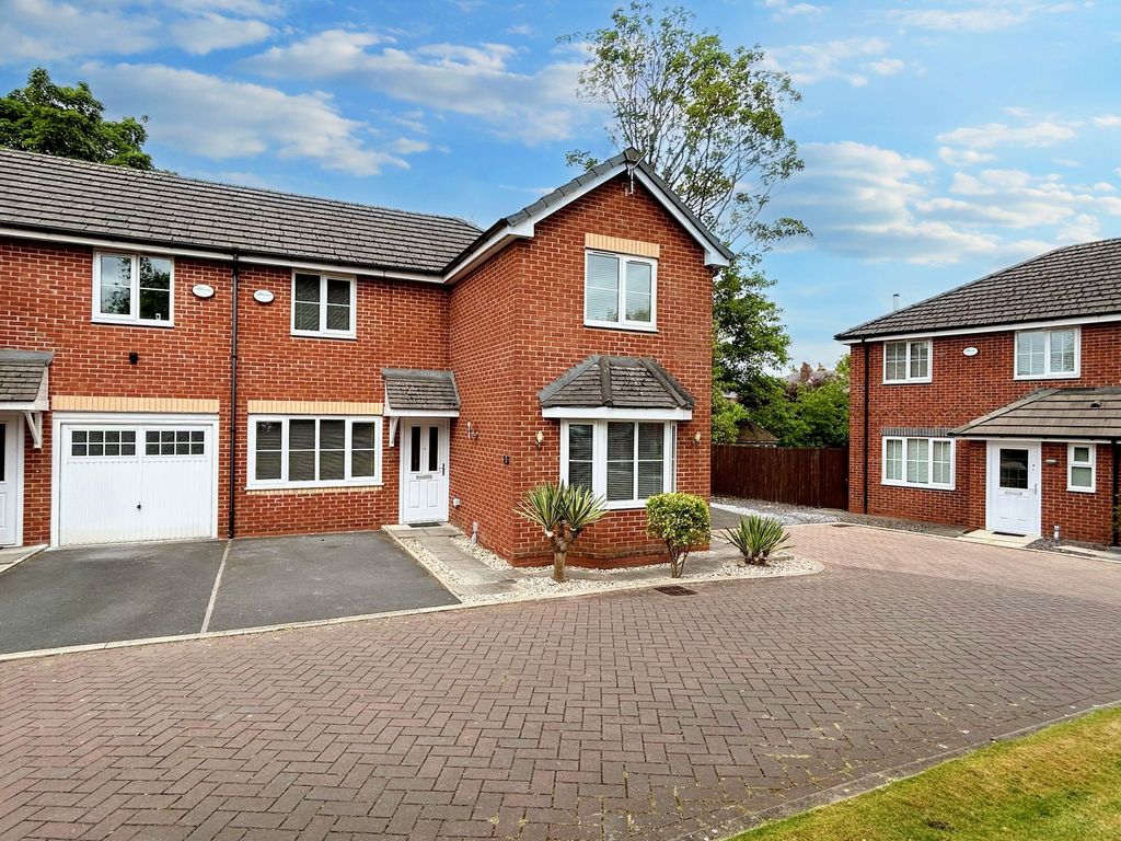3 bed semidetached house for sale in Knights Grove, Swinton M27 Zoopla