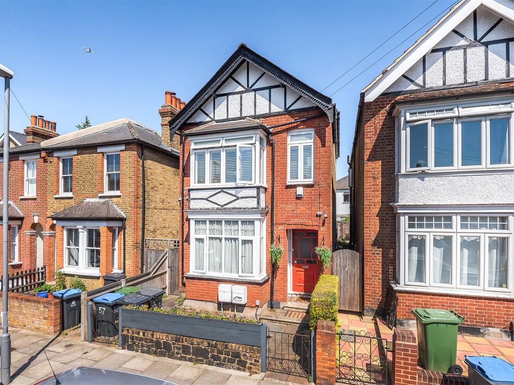 3 bed for sale in Chesham Road, Norbiton, Kingston Upon