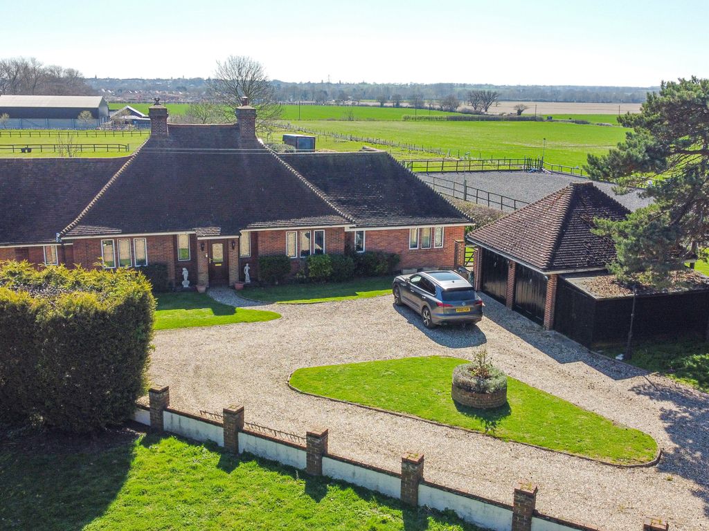 4 bed detached bungalow for sale in Maypole Road, Langford, Maldon CM9 Zoopla
