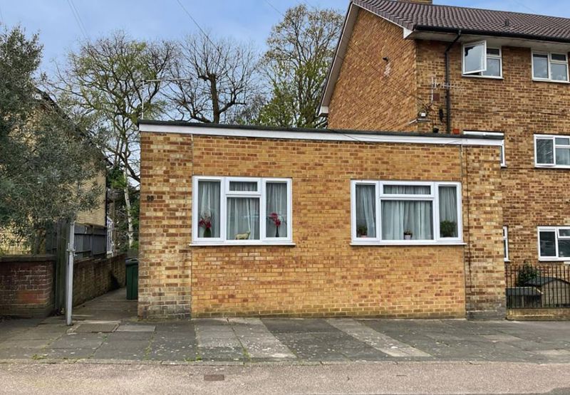 2 bed bungalow for sale in Sherwood Road, Tunbridge Wells TN2, £260,000