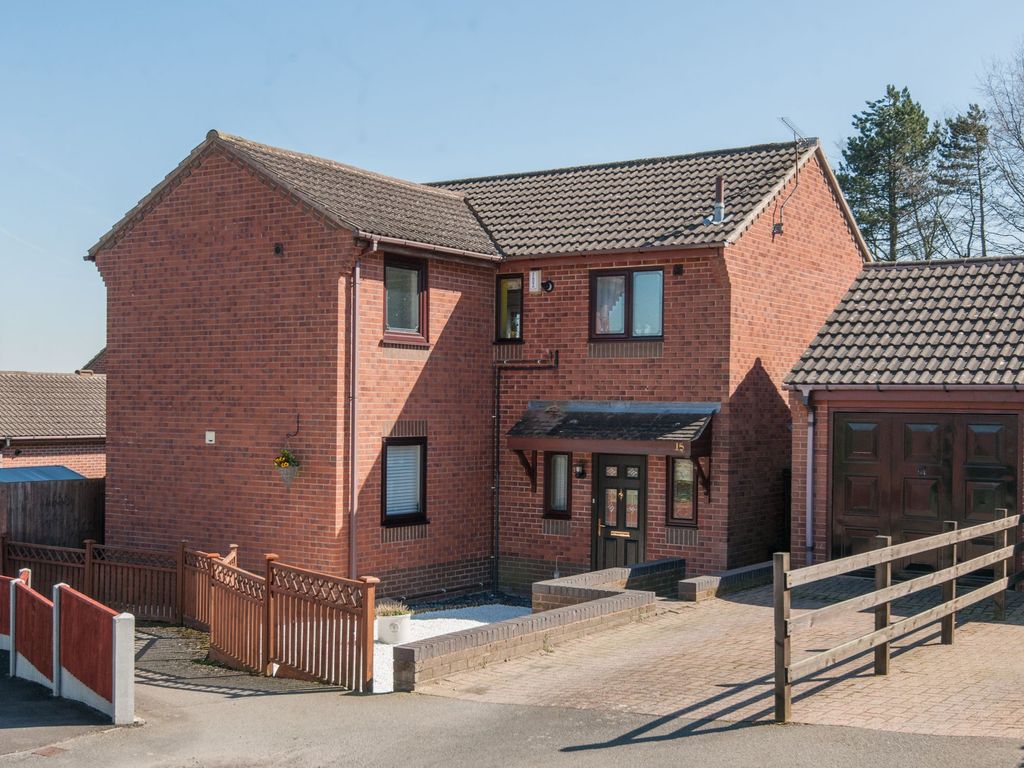 4 bed detached house for sale in Hallfield Close, Wingerworth