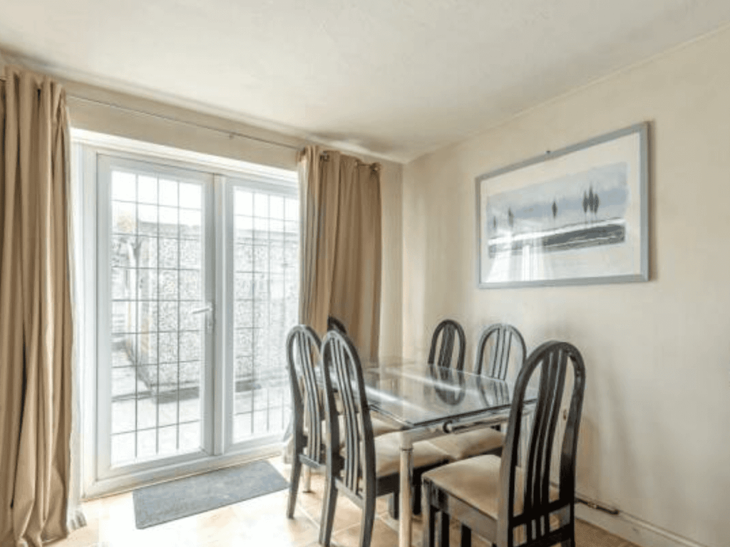 4 bed detached house to rent in Bexley Road, Erith DA8, £2,500 pcm Zoopla