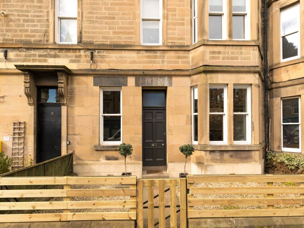 2 bed flat for sale in Harrison Gardens, Polwarth, Edinburgh EH11 Zoopla