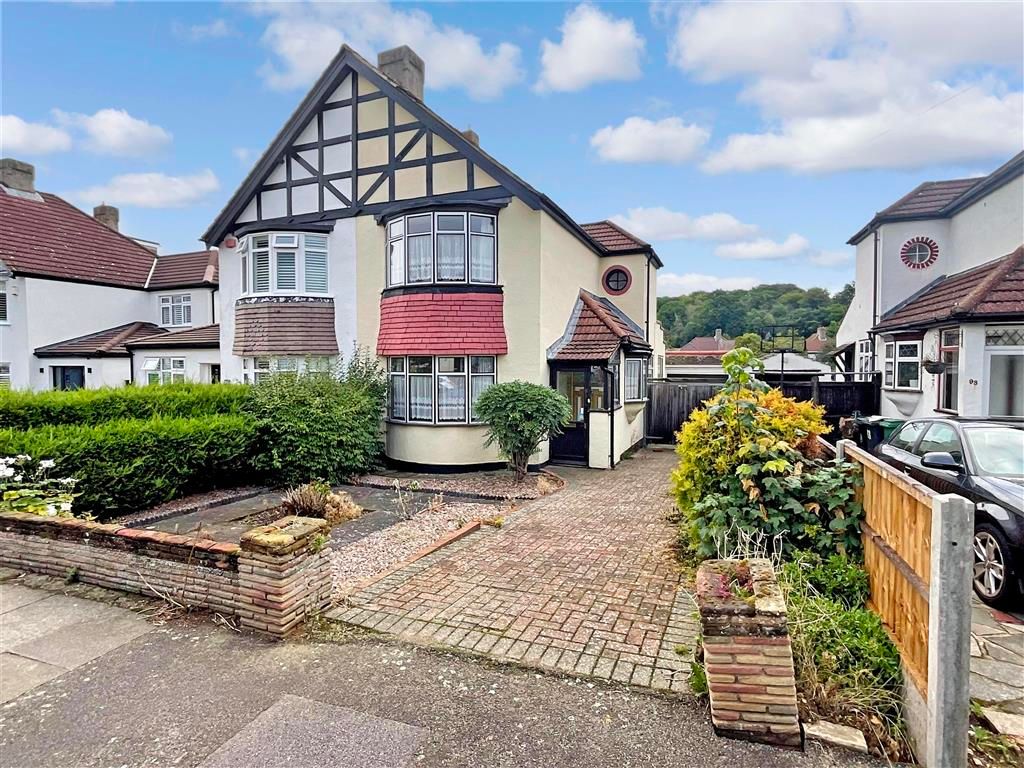 2 bed semidetached house for sale in Queensway, West Wickham, Kent BR4