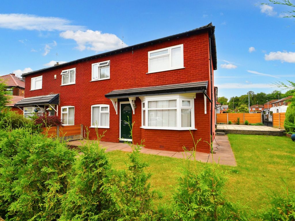 3 bed semidetached house for sale in Gore Avenue, Salford M5, £260,000