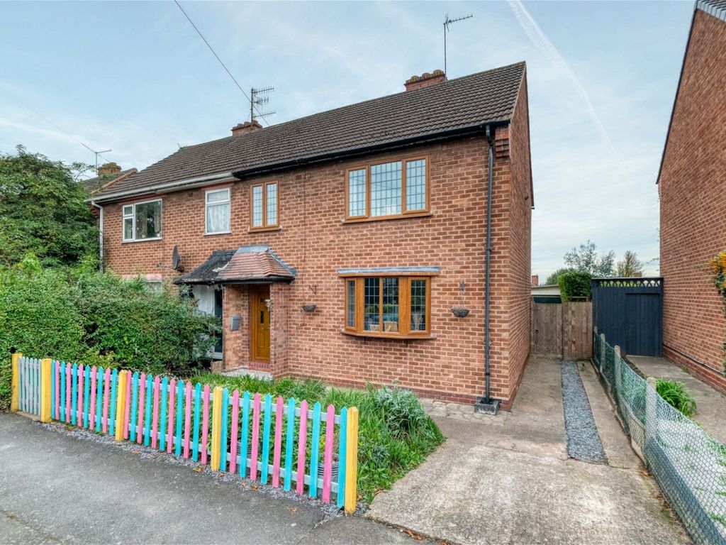 3 bed semidetached house for sale in Stalls Farm Road, Droitwich WR9