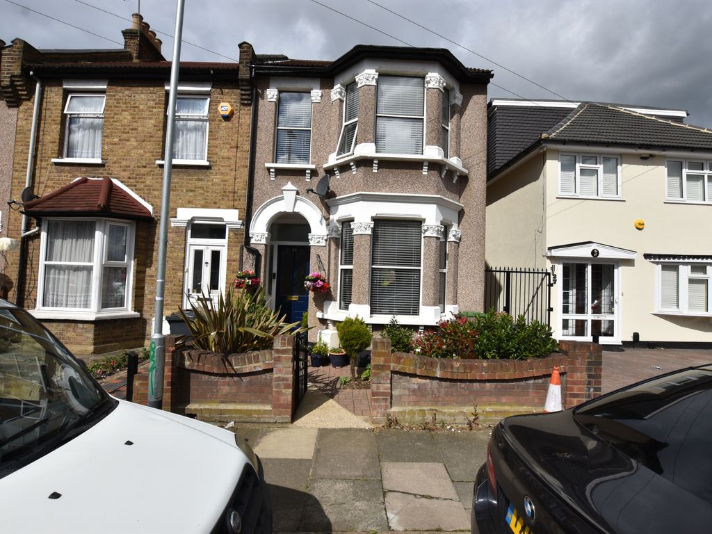 3 bed end terrace house to rent in Morley Road, Chadwell Heath, Romford