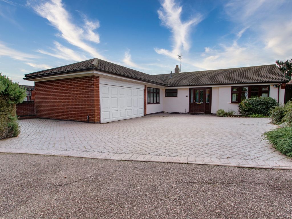 3 bed detached bungalow for sale in Stamford Drive, Cropston LE7, £