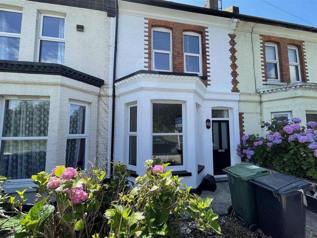 2 bed terraced house for sale in Little Common Road, BexhillOnSea