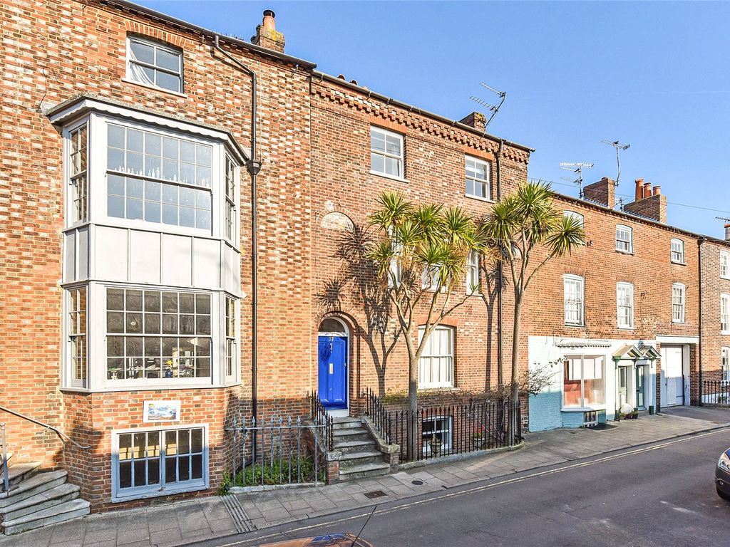 3 bed town house for sale in Tarrant Street, Arundel, West Sussex BN18