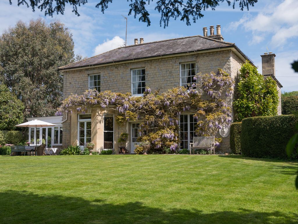 Lucklands Road, Bath, Somerset BA1  