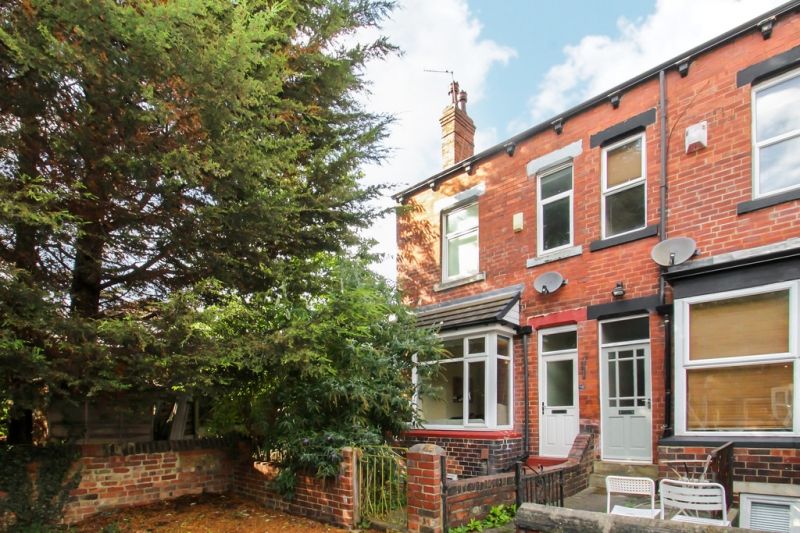 Room to rent in Newport Gardens, Headingley, Leeds LS6 Zoopla