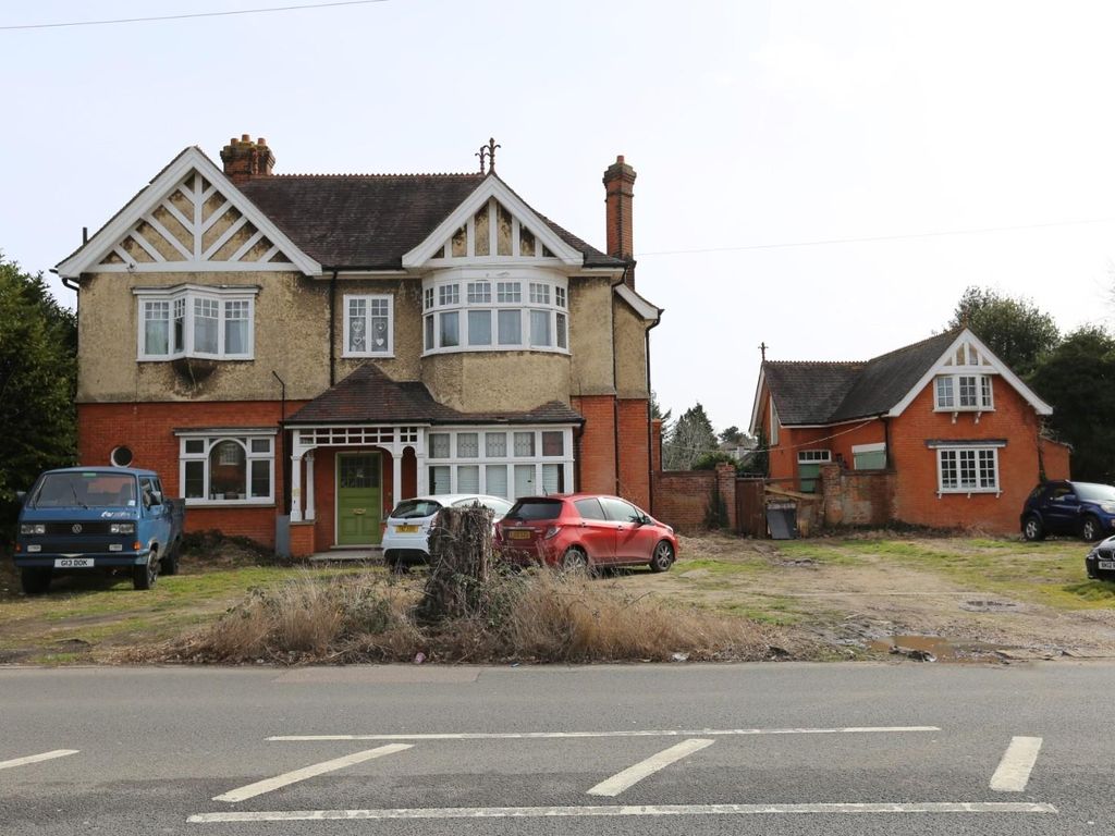 8 bed property for sale in Southborough Road, Bickley, Bromley BR1 Zoopla