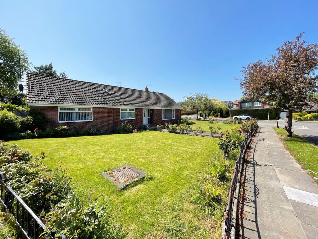 3 bed detached bungalow for sale in Coatham Drive, West Park