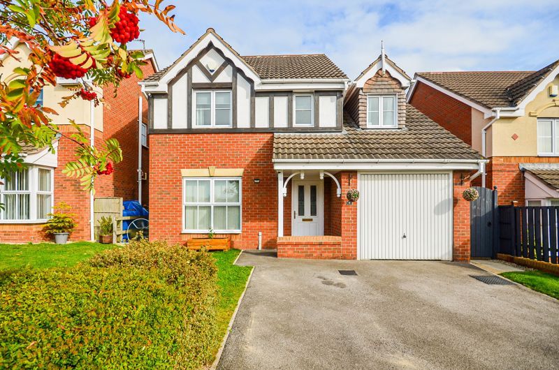 4 bed detached house for sale in 4 Lakeside Court, Brampton, Rotherham