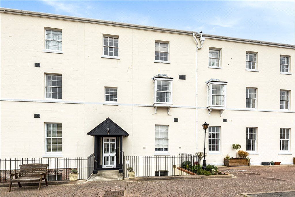 2 bed flat for sale in Wellington Court, Weymouth, Dorset DT4 Zoopla