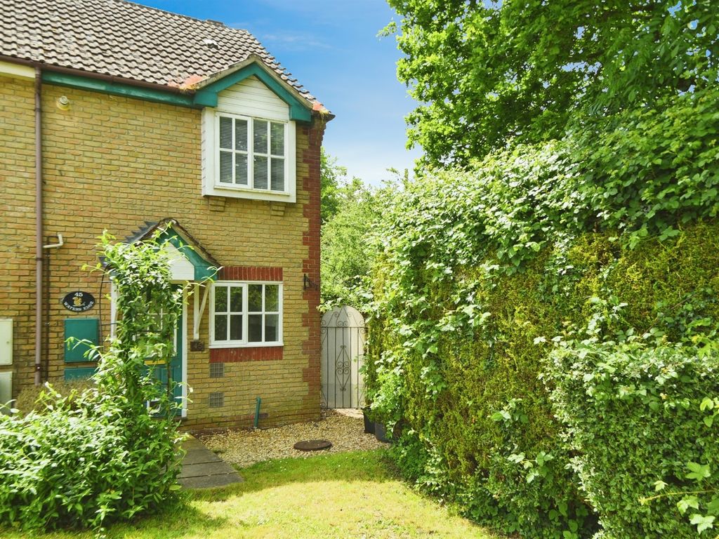 2 bed end terrace house for sale in Waters Edge, Pewsham, Chippenham