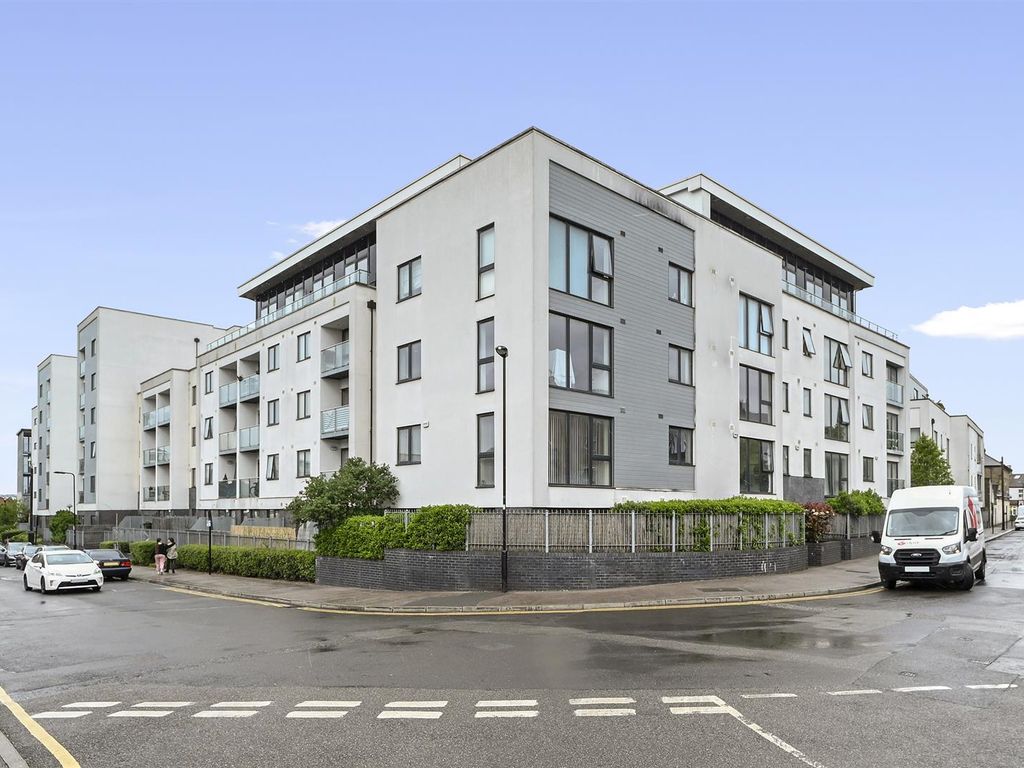 1 bed flat to rent in Vellum Court, Hillyfield, Walthamstow E17 Zoopla