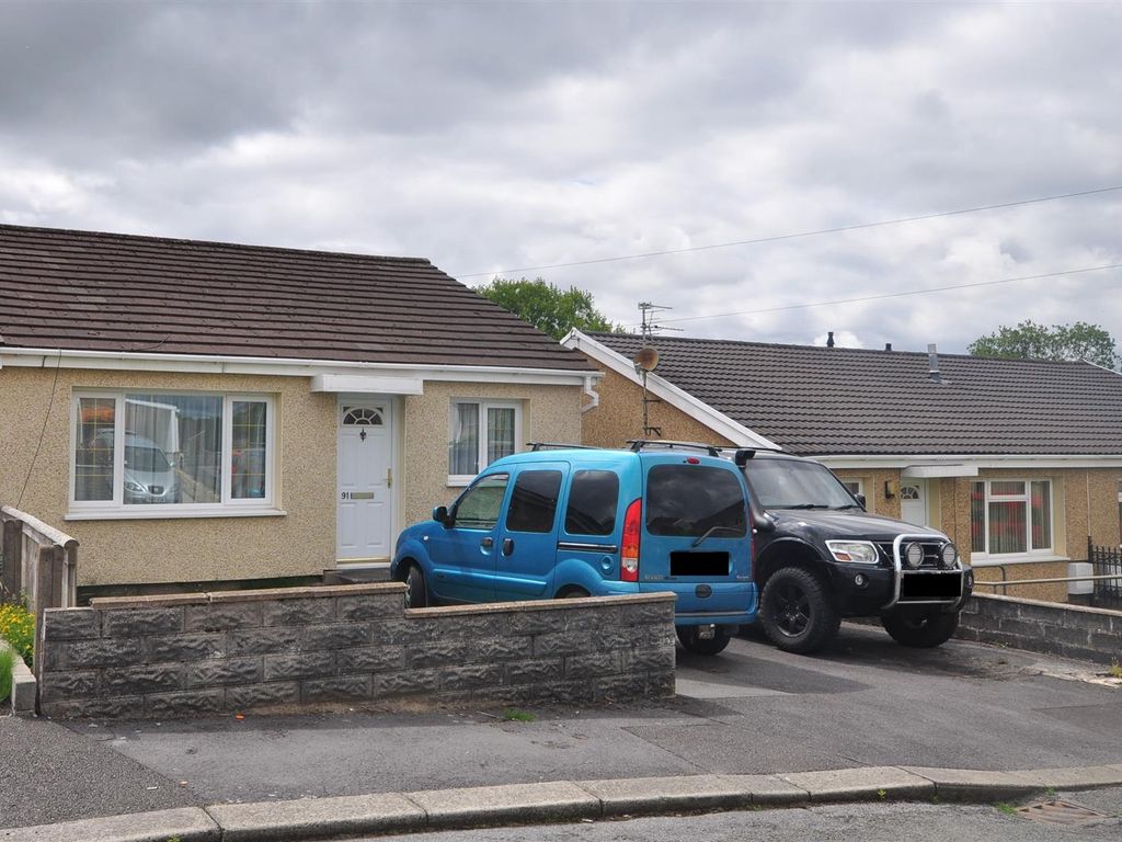 2 bed semidetached bungalow for sale in Trilwm, Trimsaran, Kidwelly