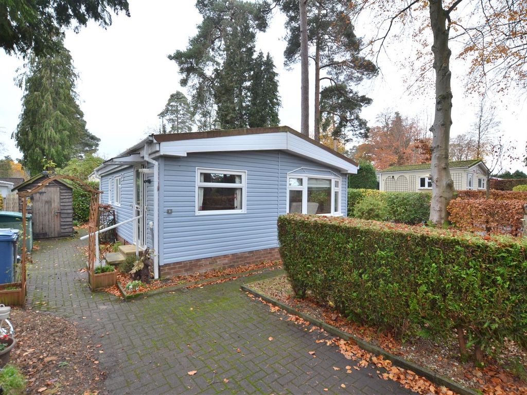 2 bed mobile/park home for sale in Woodland Rise, Grange Estate, Church