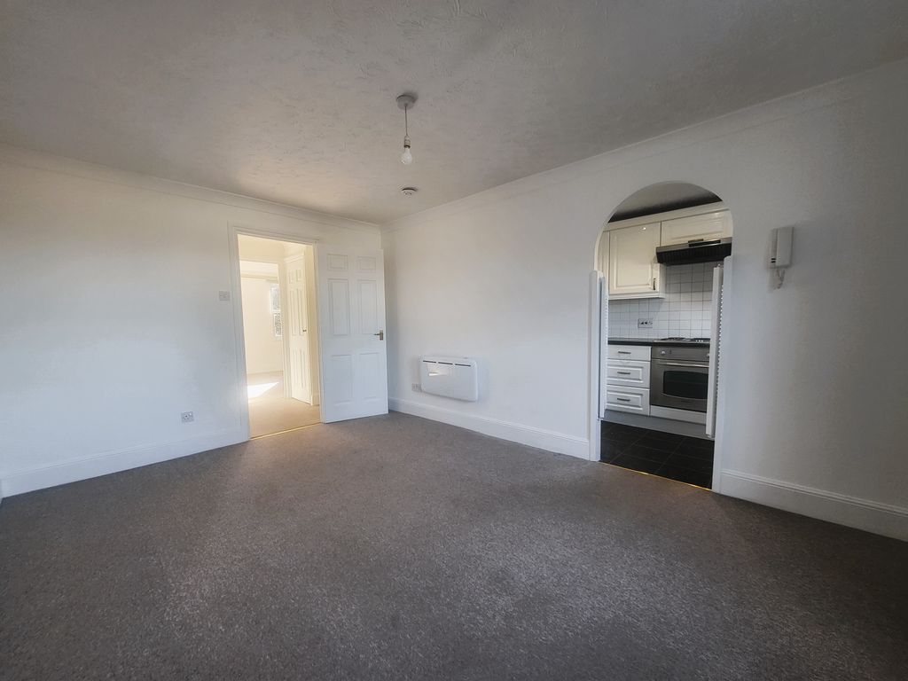 1 bed flat to rent in Bloomsbury Place, London SW18, £1,450 pcm Zoopla