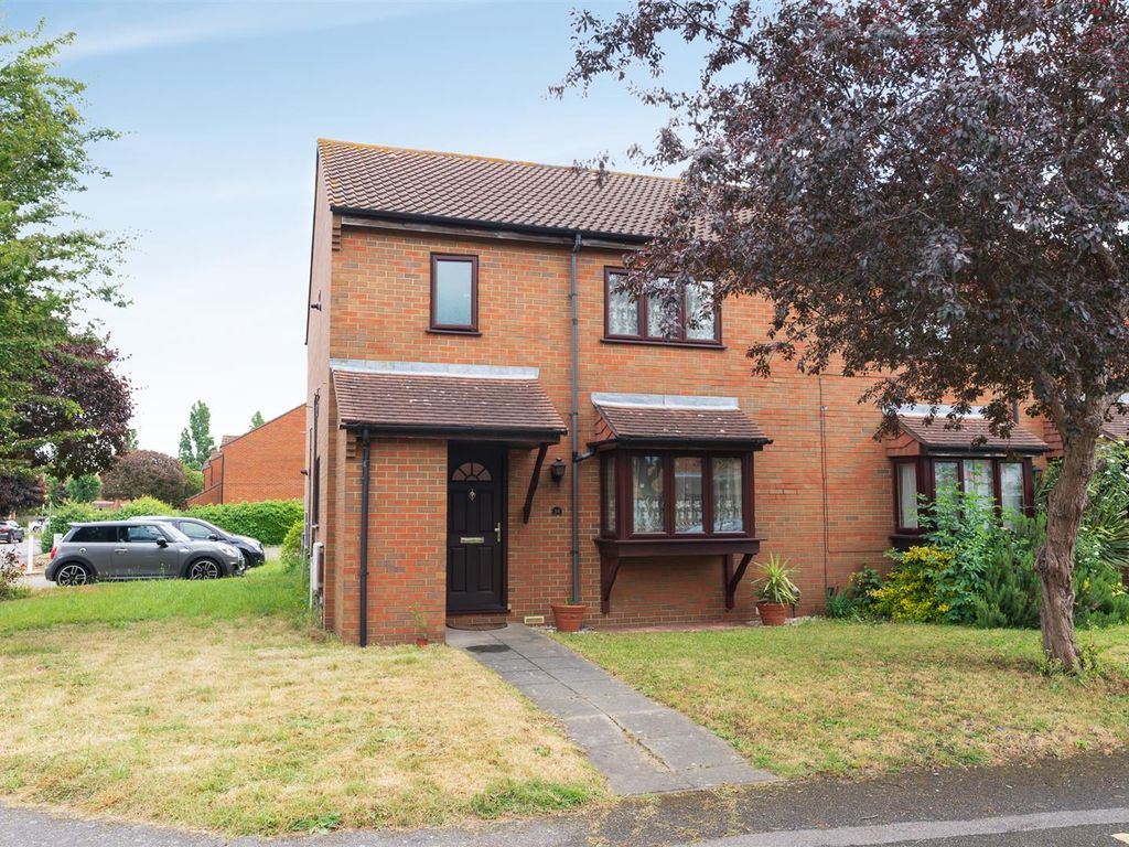1 bed detached house to rent in Boltons Lane, Harlington, Hayes UB3