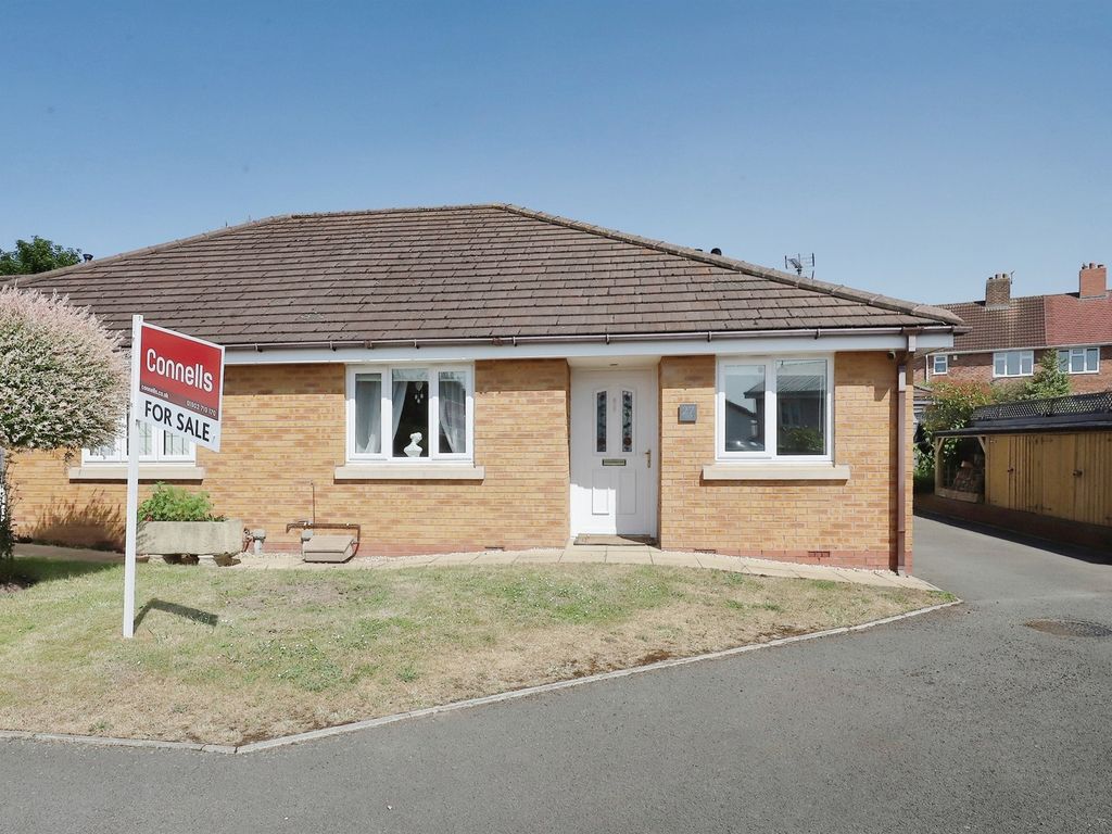 2 bed semidetached bungalow for sale in Hellier Road, Bushbury