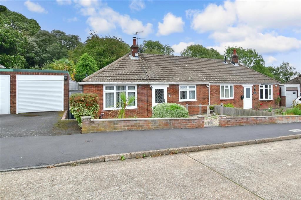 2 bed semidetached bungalow for sale in Courtlands, Teston, Teston