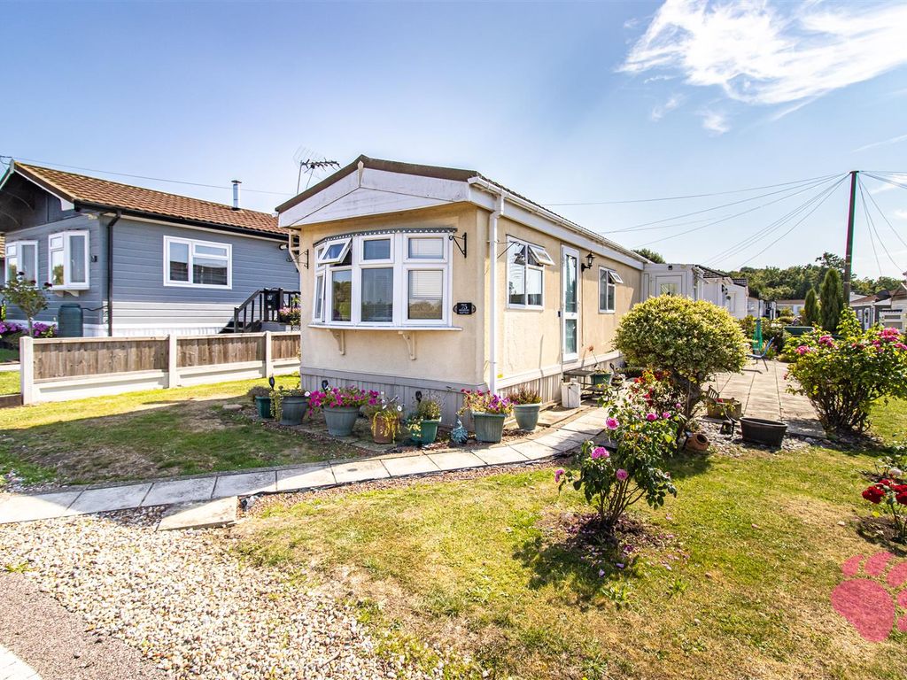 1 bed mobile/park home for sale in Orchard View, Lower Dunton Road CM13