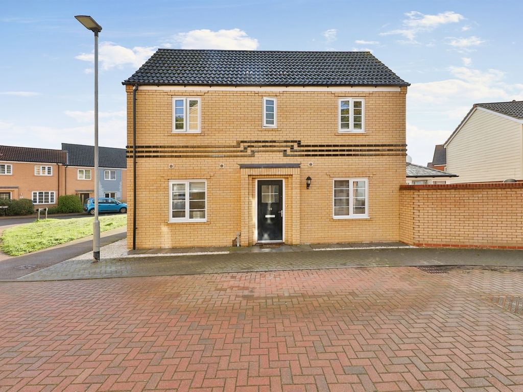 3 bed semidetached house for sale in Lords Hill, Costessey, Norwich