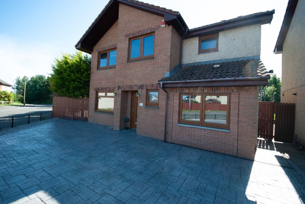 4 bed detached house to rent in Robert Lindsay Place, Arbroath, Angus