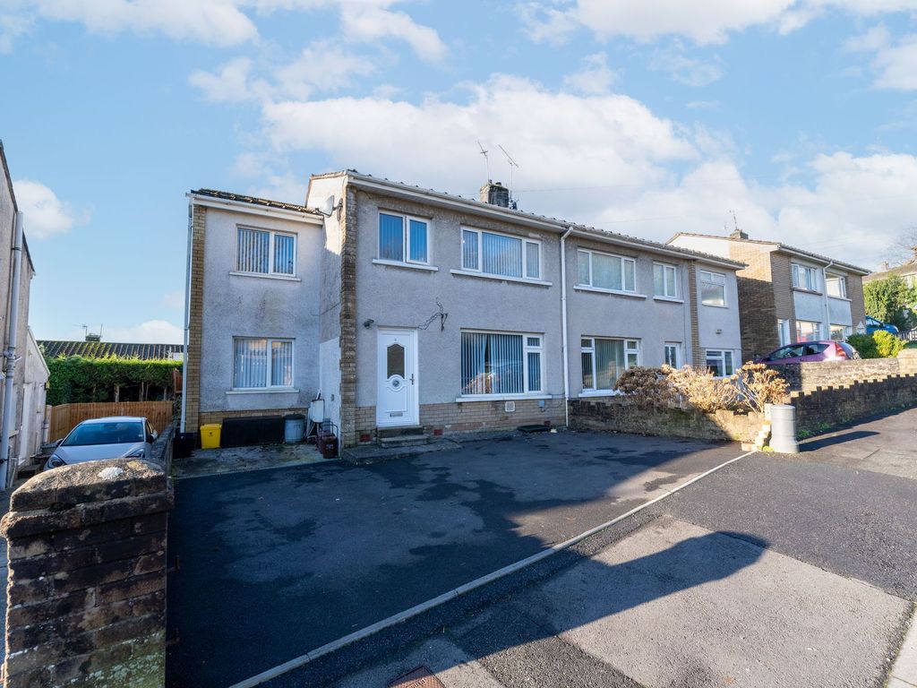 4 bed semidetached house for sale in Pant Y Ffynon, Pencoed, Bridgend