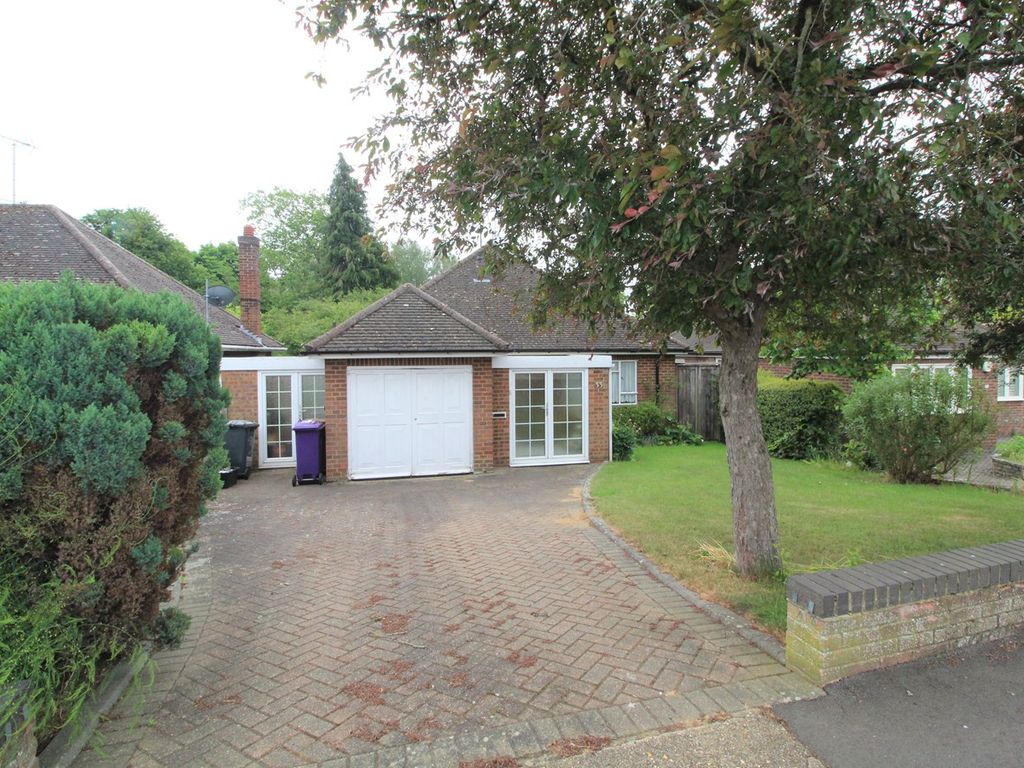 2 bed bungalow for sale in Hawthorn Close, Hitchin SG5 Zoopla
