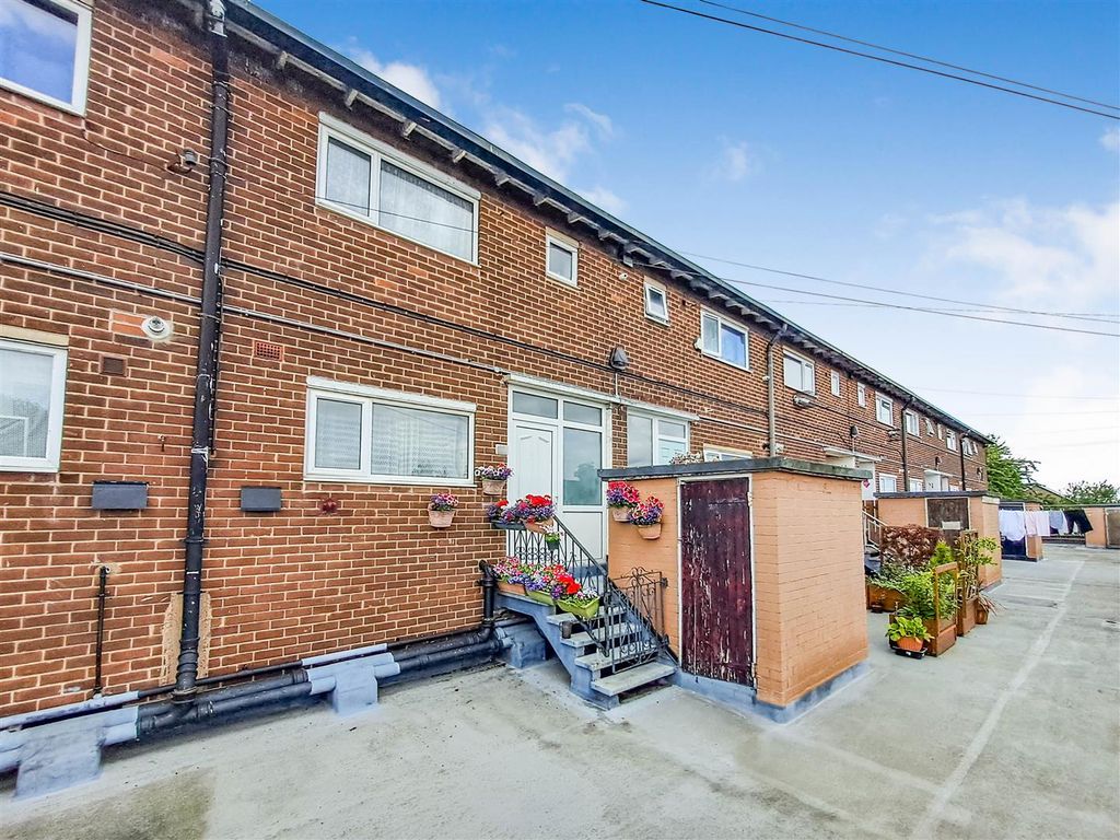 2 bed flat for sale in St. Johns Green, Rotherham S61 Zoopla