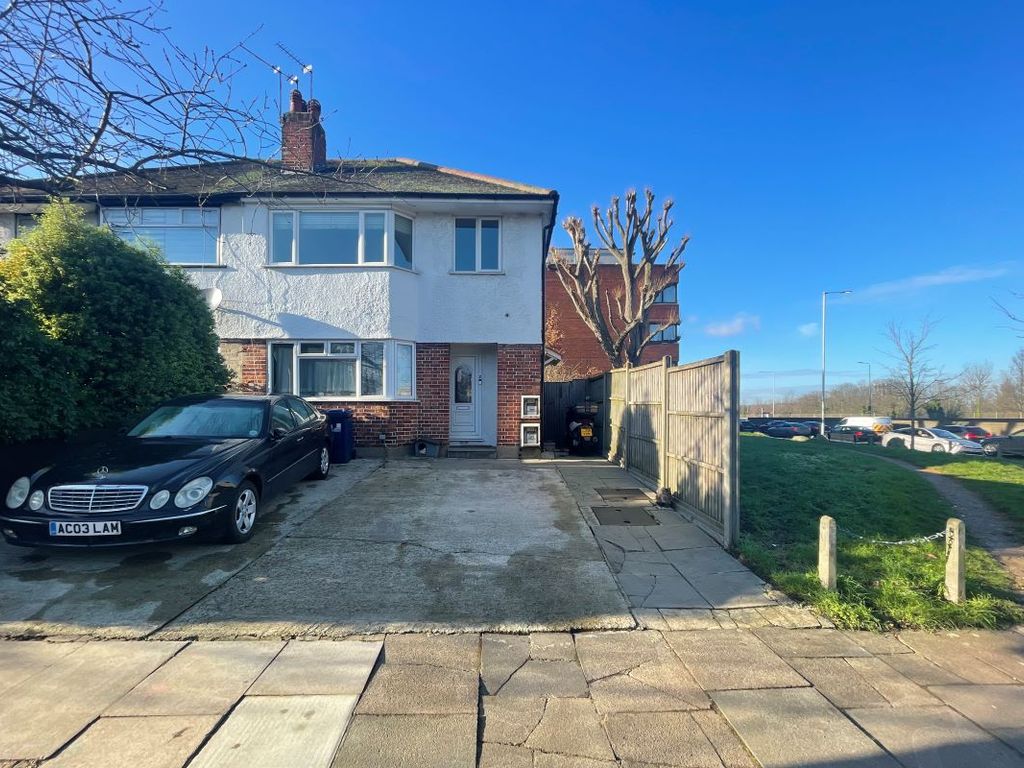 4 Connell Crescent, Ealing, London W5  