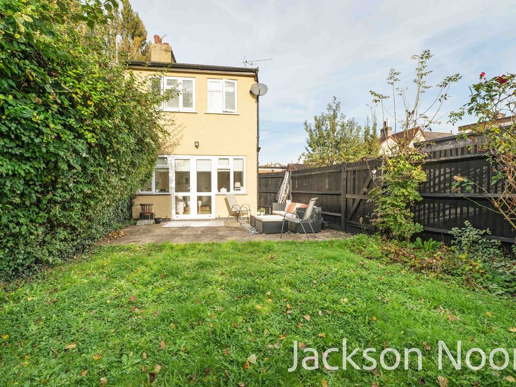 2 bed semidetached house for sale in Chessington Road, Ewell KT19, £