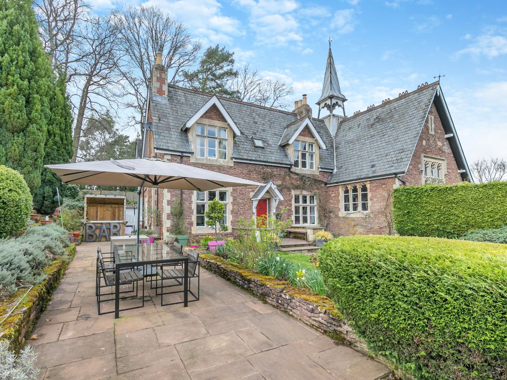 5 bed detached house for sale in Church Lane, Wellington Heath, Ledbury, Herefordshire HR8, £