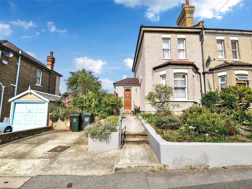 3 bed end terrace house to rent in Fulwich Road, Dartford DA1 Zoopla