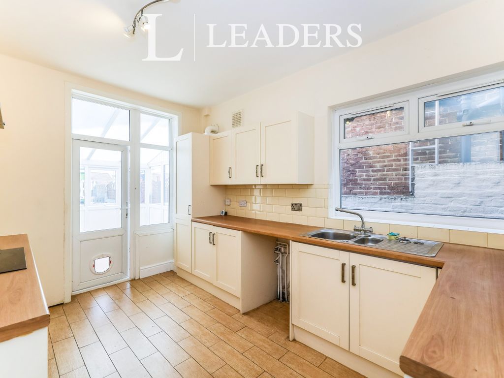 3 bed terraced house to rent in Chichester Road, Portsmouth PO2 Zoopla