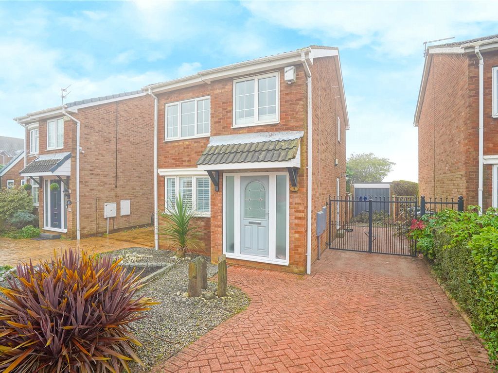 3 bed detached house for sale in Disraeli Grove, Maltby, Rotherham