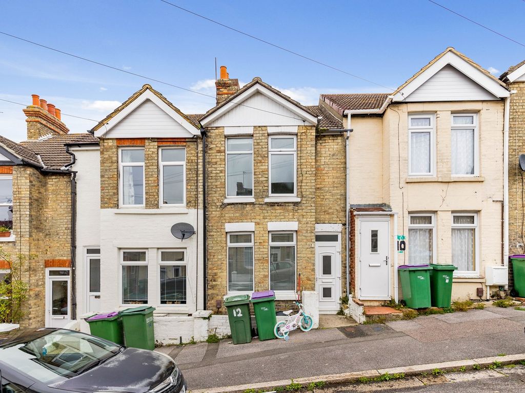 3 bed terraced house to rent in Edward Road, Folkestone, Folkestone