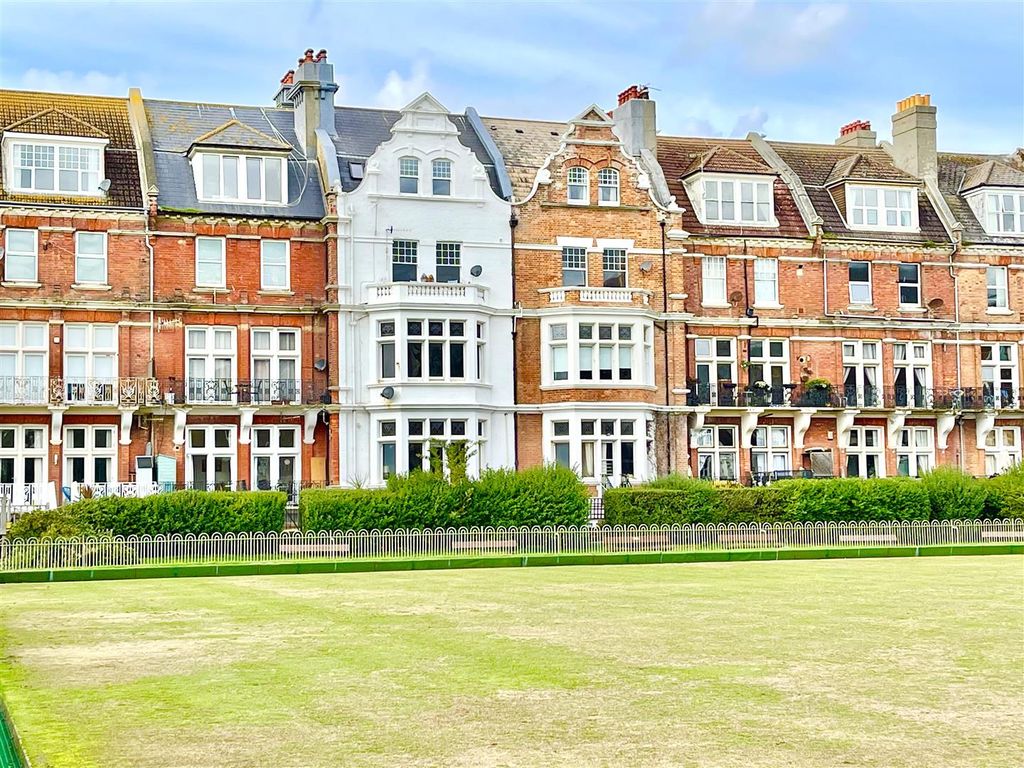 2 bed flat for sale in Grosvenor Gardens, St. LeonardsOnSea TN38 Zoopla