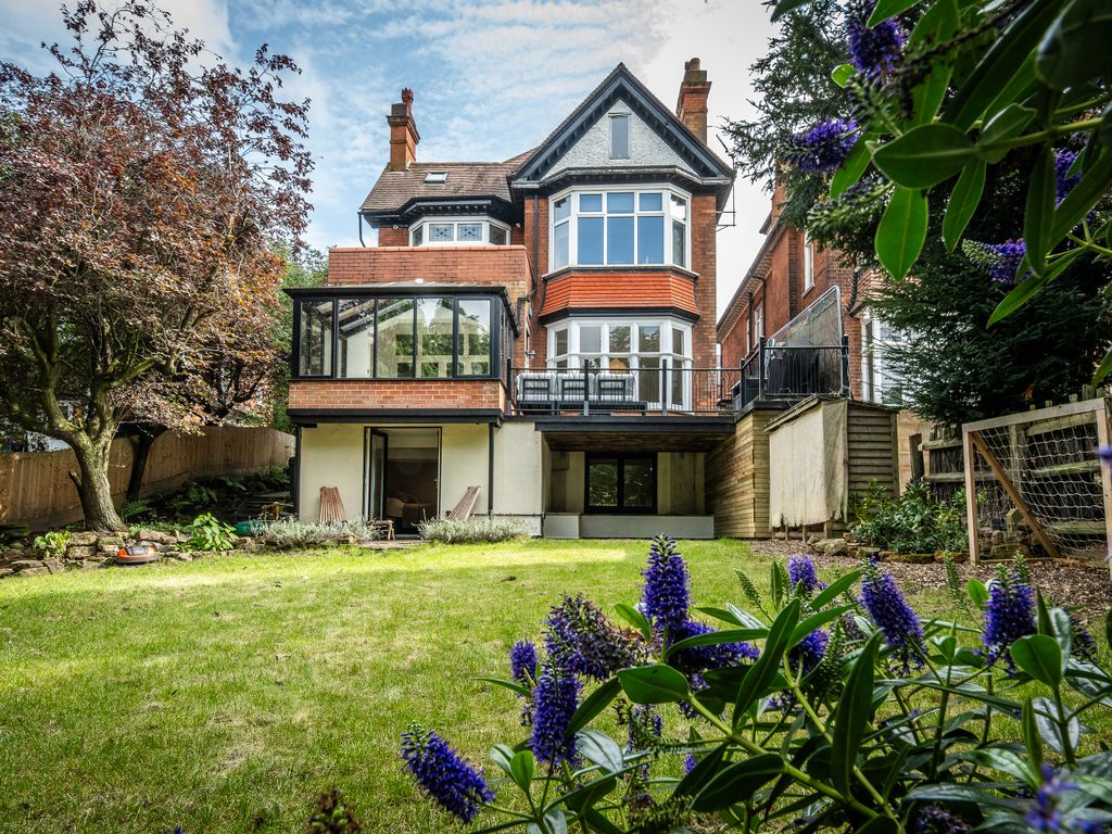 4 bed flat for sale in Harlaxton Drive, Nottingham NG7, £499,000 Zoopla