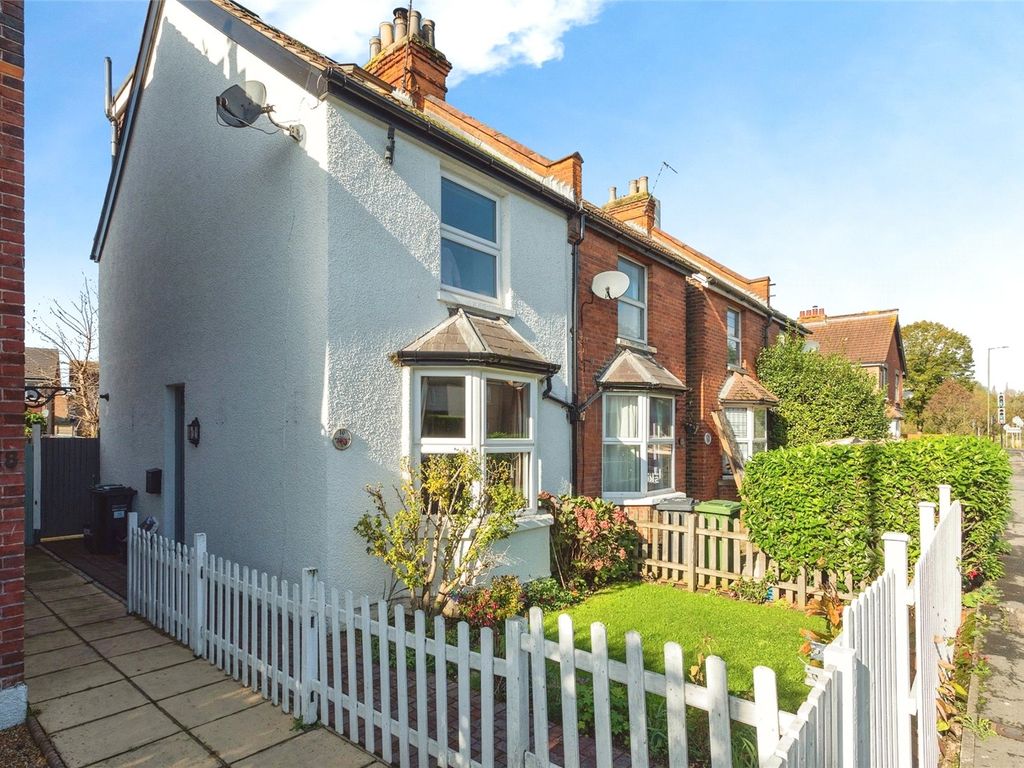 3 bed semidetached house for sale in Horley Road, Redhill, Surrey RH1