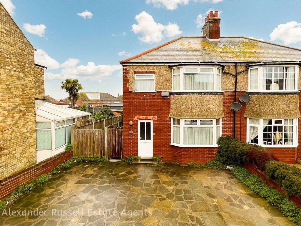 3 bed semidetached house for sale in High Street, Garlinge, Margate