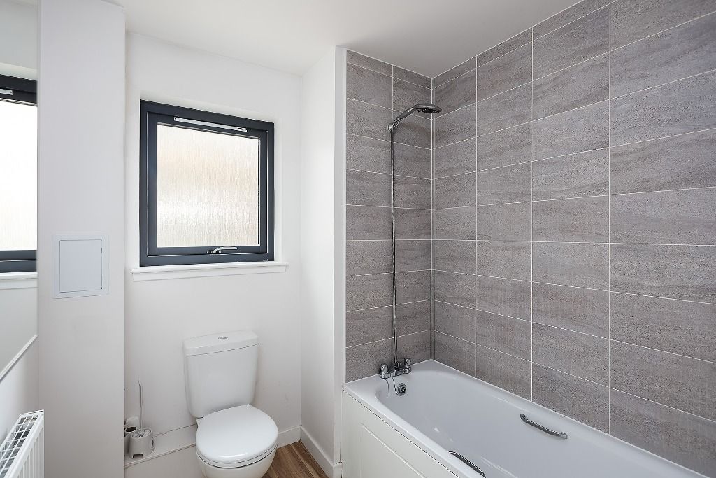 3 bed end terrace house to rent in Moffat Way, Peffermill, Edinburgh