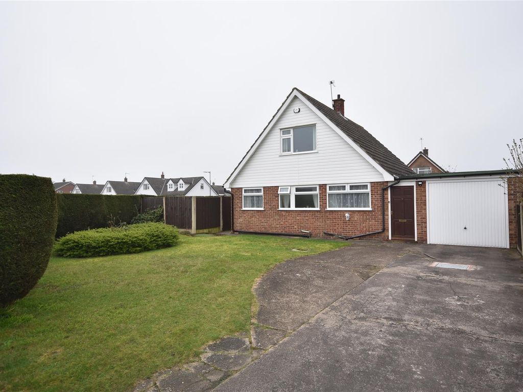 3 bed detached bungalow for sale in Beacon Heights, Newark NG24, £