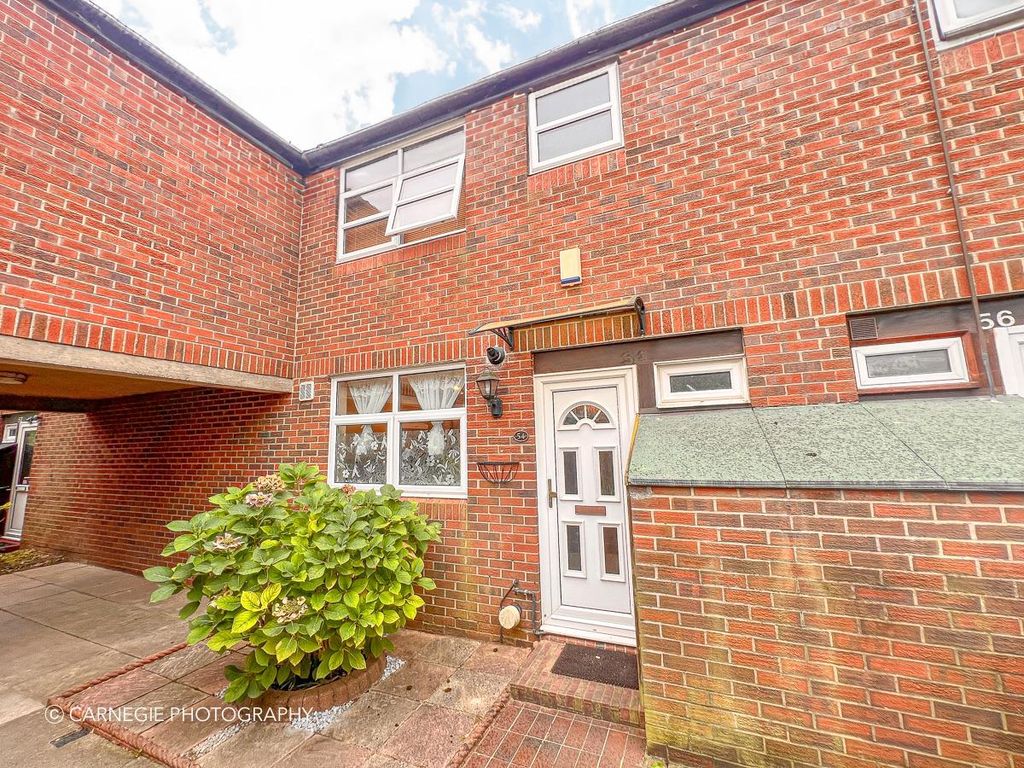 3 bed terraced house for sale in Guessens Road, Welwyn Garden City AL8